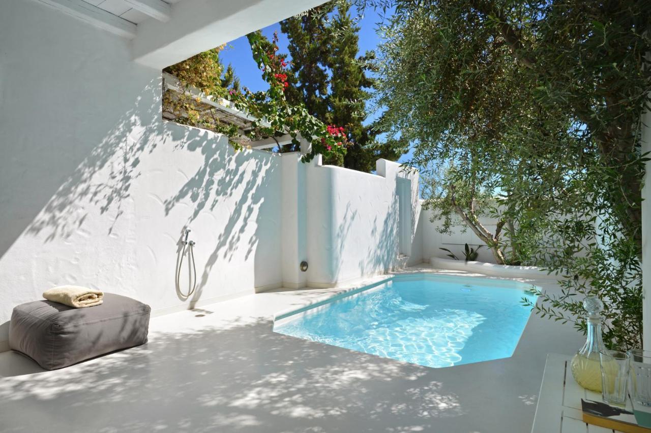 Thalassitra Private Pool Suites Адамас Экстерьер фото